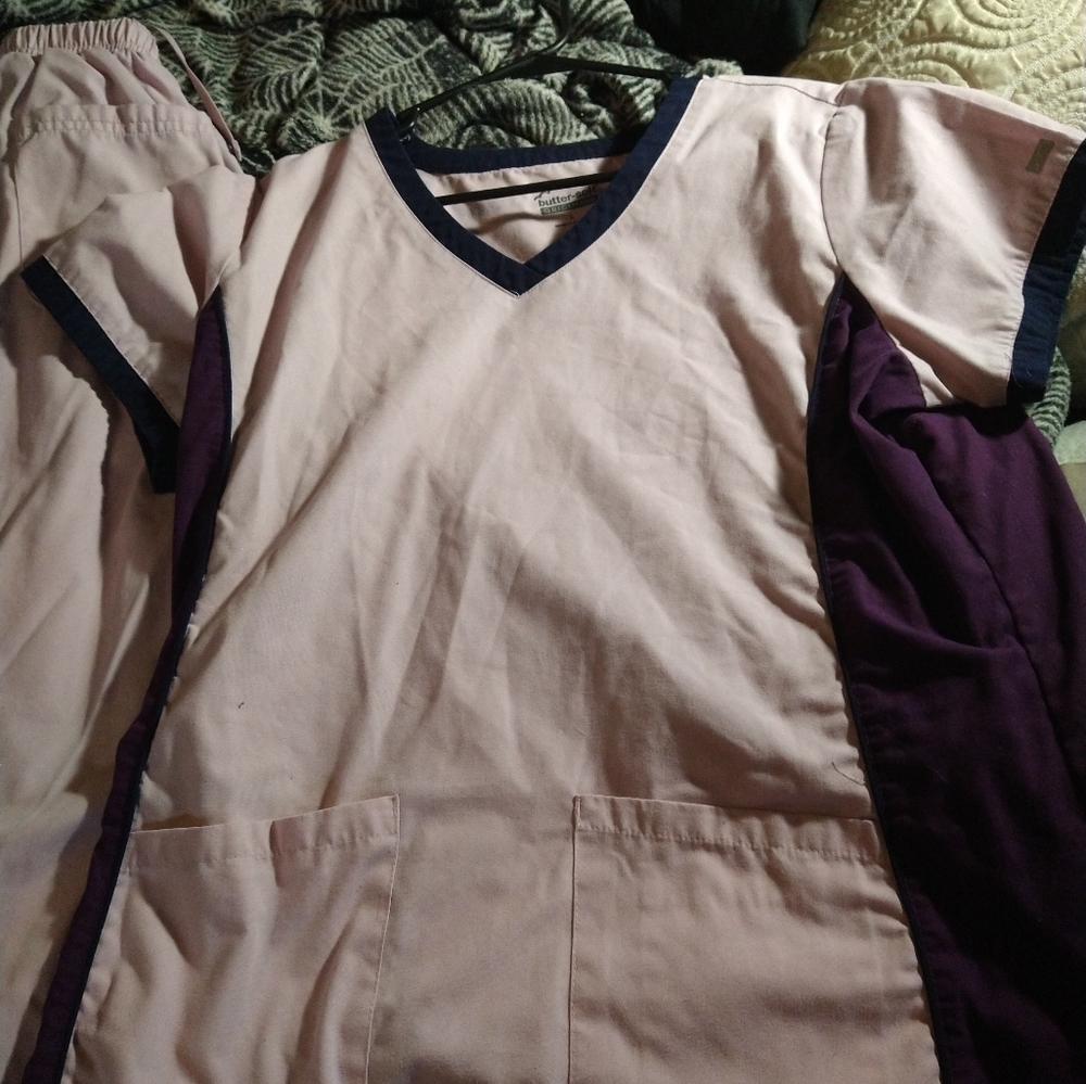 Scrub Set - Picture 2 of 4